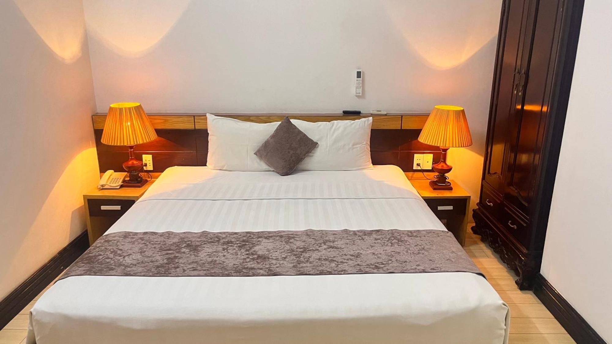 Hanoi Win Hotel & Travel Exterior photo