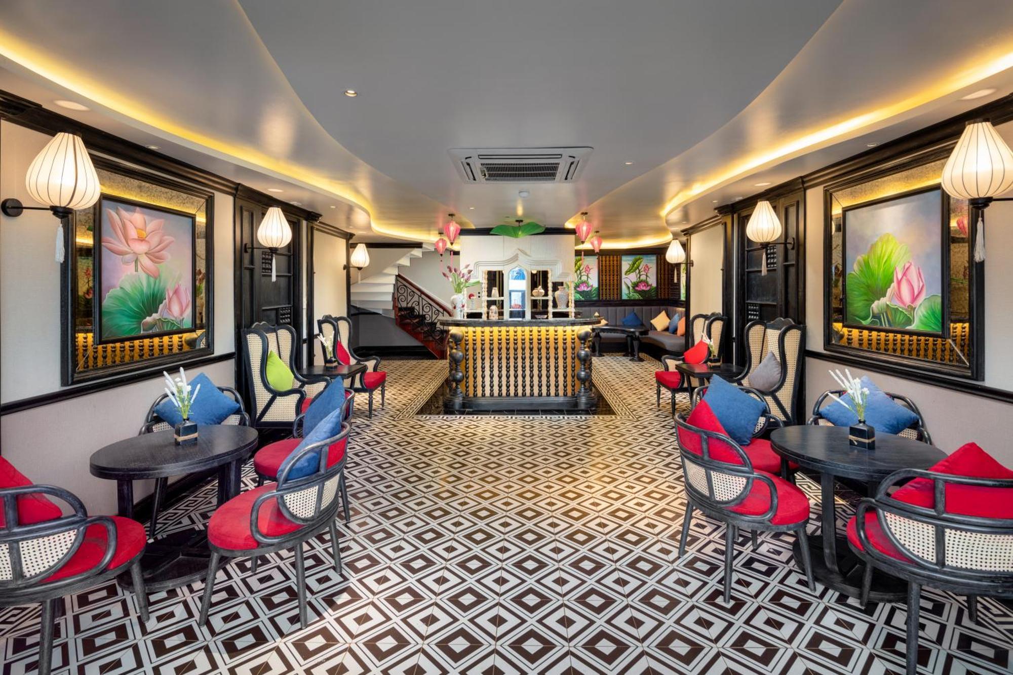 Hanoi Win Hotel & Travel Exterior photo