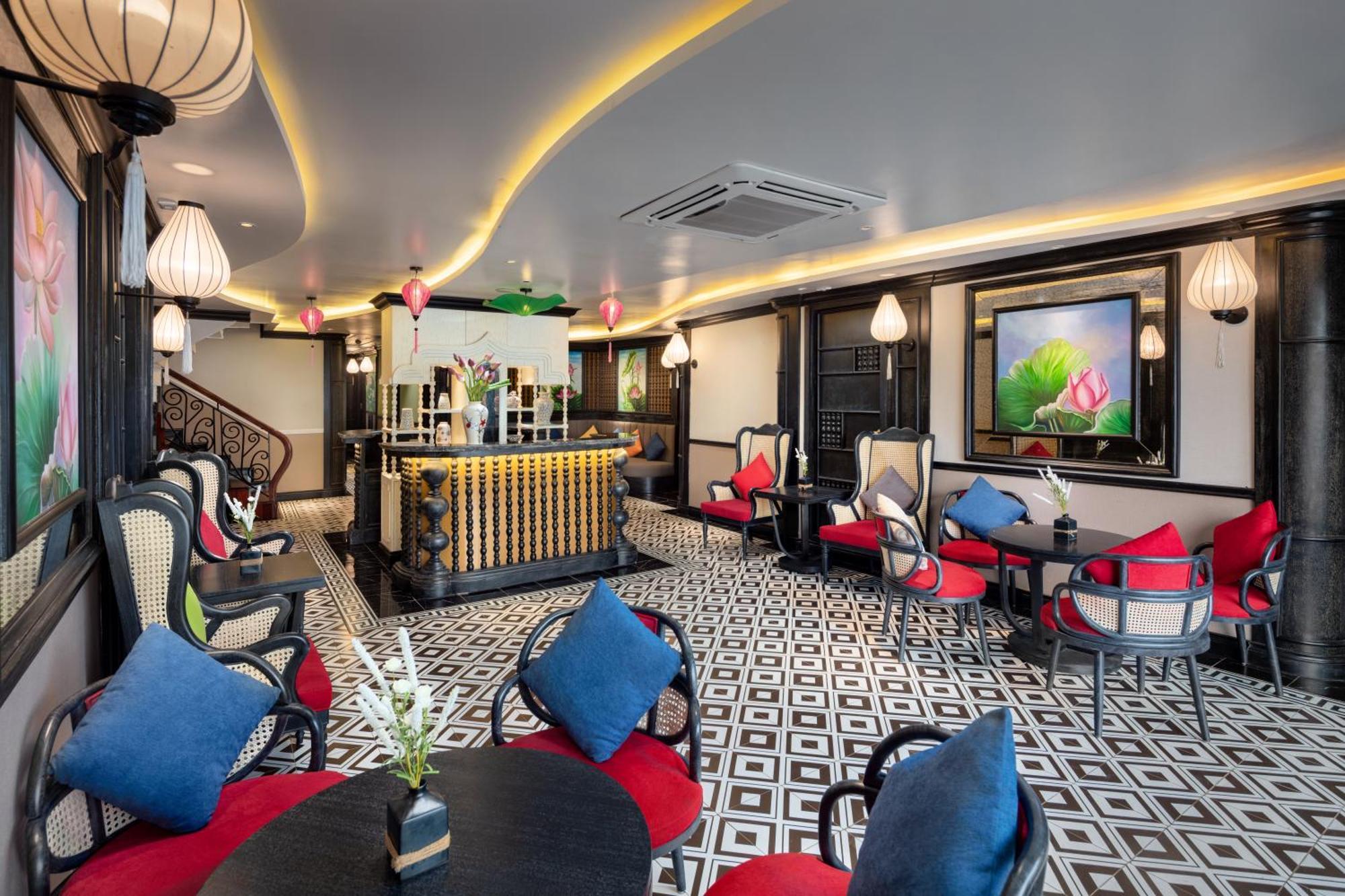 Hanoi Win Hotel & Travel Exterior photo